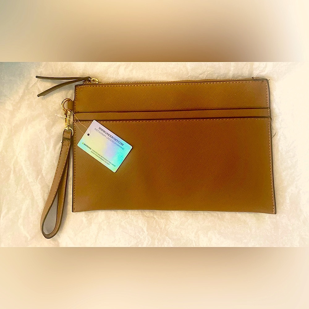 UNDER 1 SKY new bag wristlet envelope purse with tags 11”x8”🎁